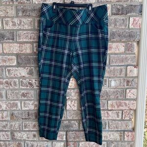 🍒💣 Torrid pixie style plus size plaid leggings